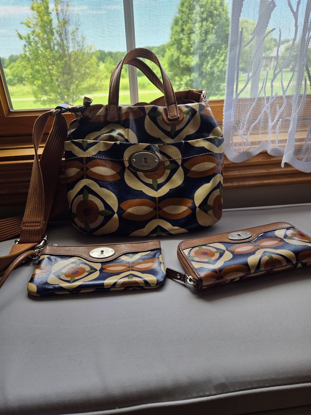 Fossil Keeper Set Crossboday, Wristlet And Zippered Wallet